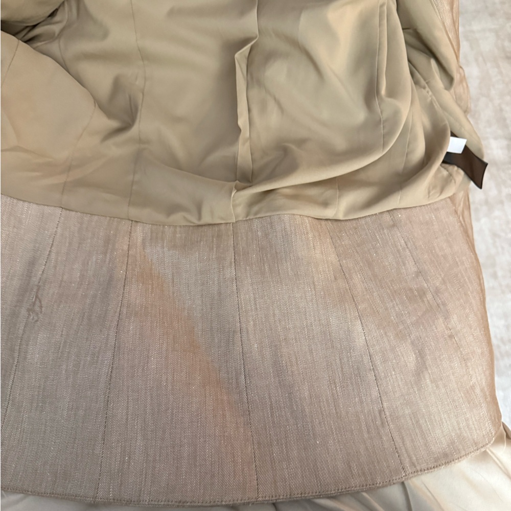 White House Black Market 10P Tan Blazer. Patch pockets excellent condition. - Picture 13 of 14